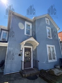 Building Photo - 726 E Main St