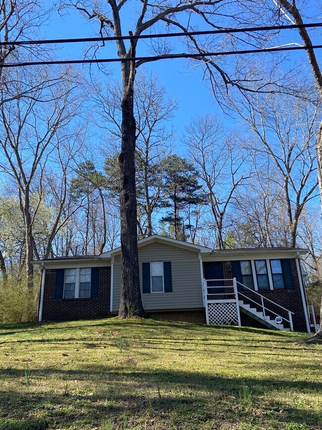 Primary Photo - 3072 Queenstown Rd Trussville, AL