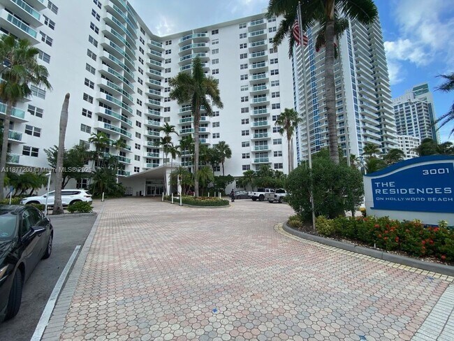 Primary Photo - 3001 S Ocean Dr