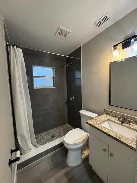 Building Photo - 555 Cadillac Blvd