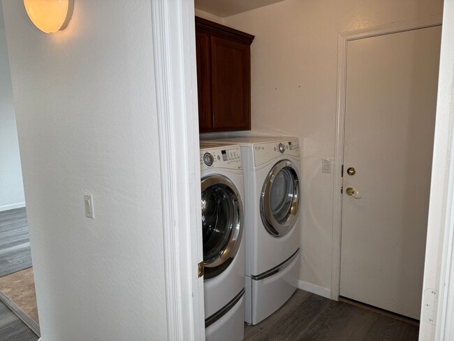 Building Photo - 2712 E Denim Trail