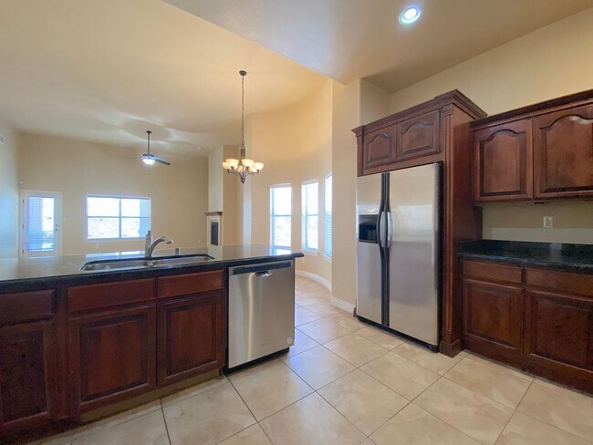 Building Photo - Sandstone Ranch Estates 3 bed with Refrig A/C