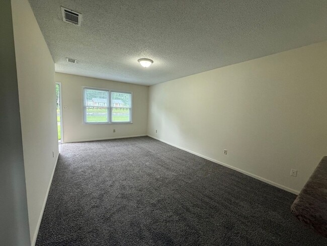 Building Photo - 1796 Burgaw Hwy