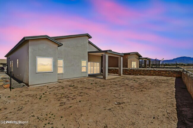 Building Photo - 908 Ada Ln