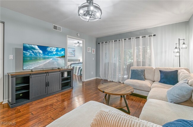 Building Photo - 28280 Pine Haven Way