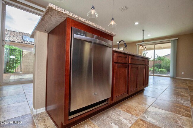 Building Photo - 21883 N 263rd Dr