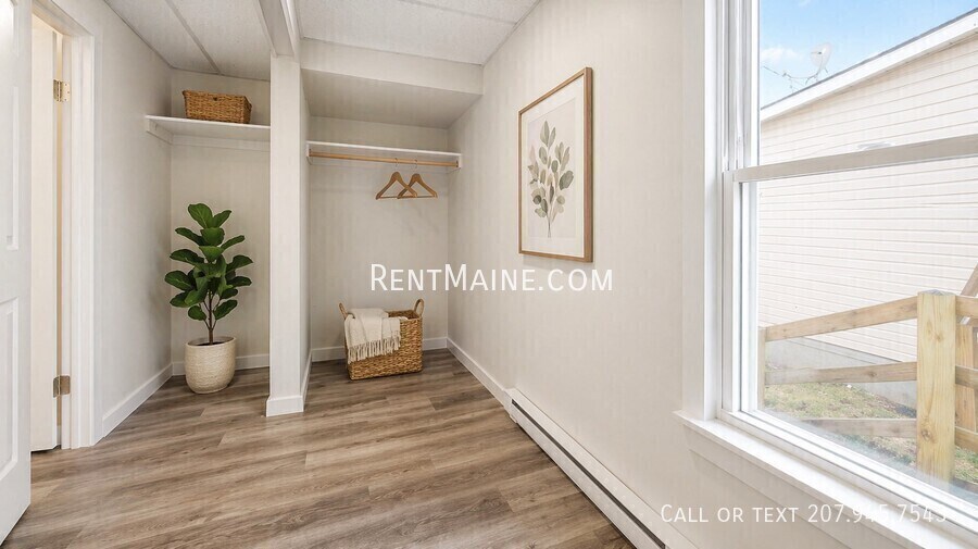 Building Photo - 38 Academy St