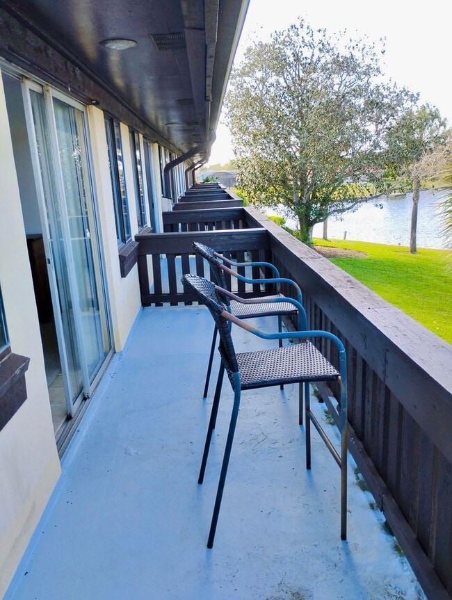 Building Photo - 58 Club House Dr