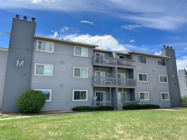 Building Photo - 8100 W Quincy Ave