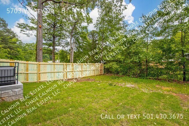 Building Photo - 5703 Valley Dr