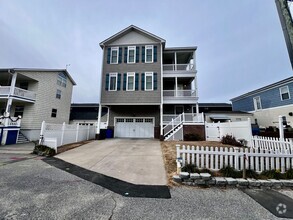 Building Photo - Experience effortless coastal living