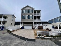 Building Photo - Experience effortless coastal living