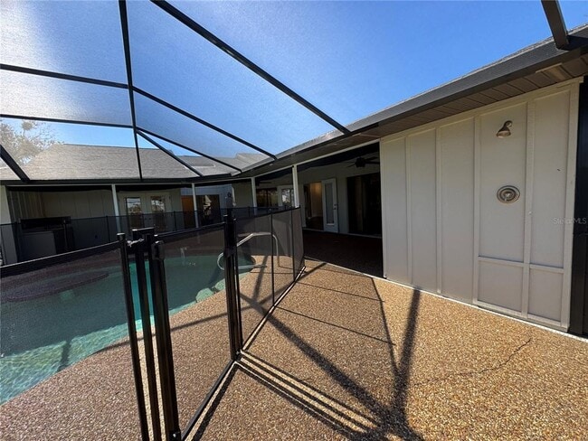 Building Photo - 3705 Torrey Pines Blvd