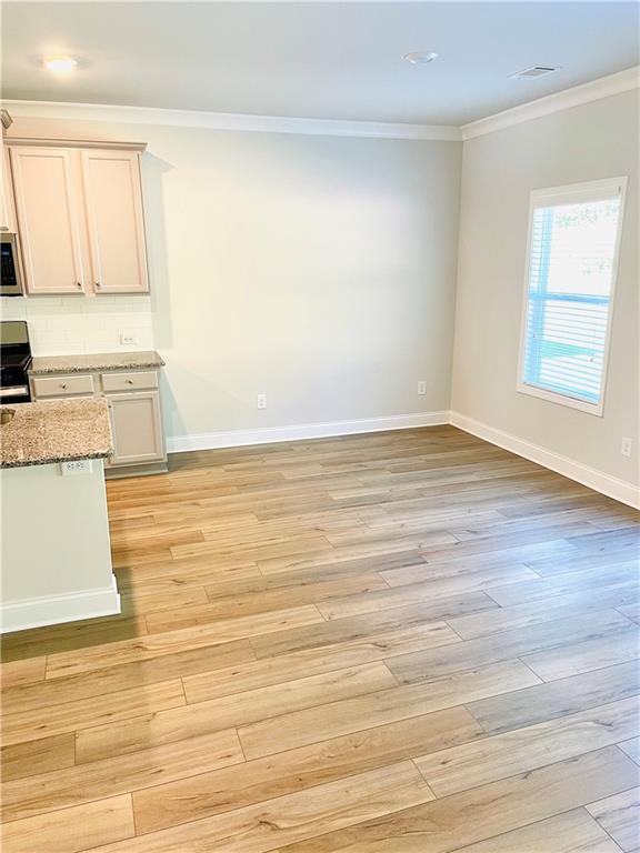 Building Photo - 3030 Westgate Park Dr