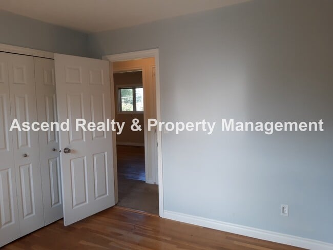 Building Photo - Now Showing-Cedar Hills Mid Century Modern...