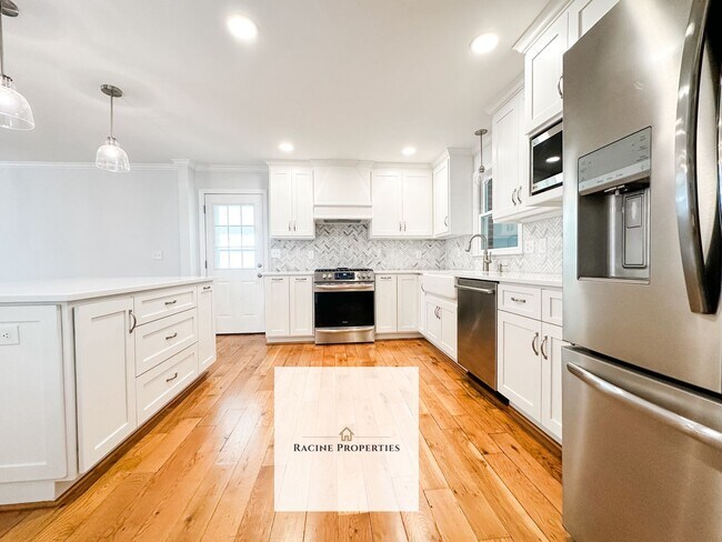 Building Photo - Beautiful Brick Ranch in Taylors, SC