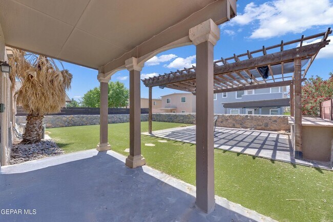 Building Photo - 14378 N Cave Dr