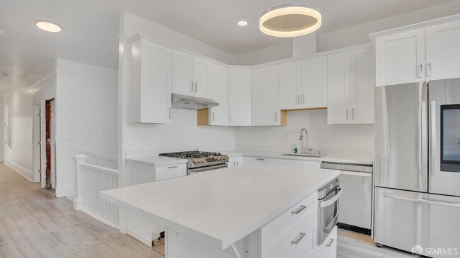 Building Photo - 2612 Greenwich St