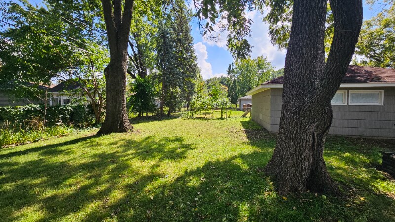 Building Photo - 7433 15th Ave S