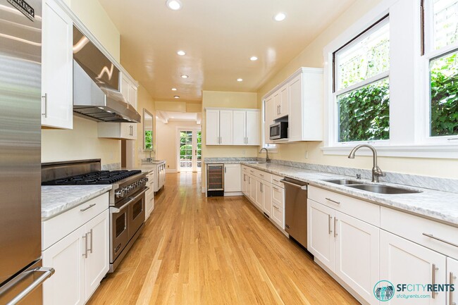 Building Photo - Pacific Heights: Remodeled Single Family H...