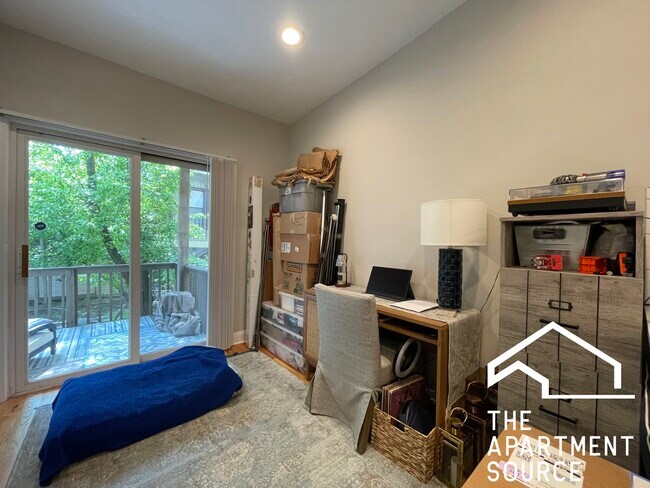 Building Photo - 3130 N Kimball Ave
