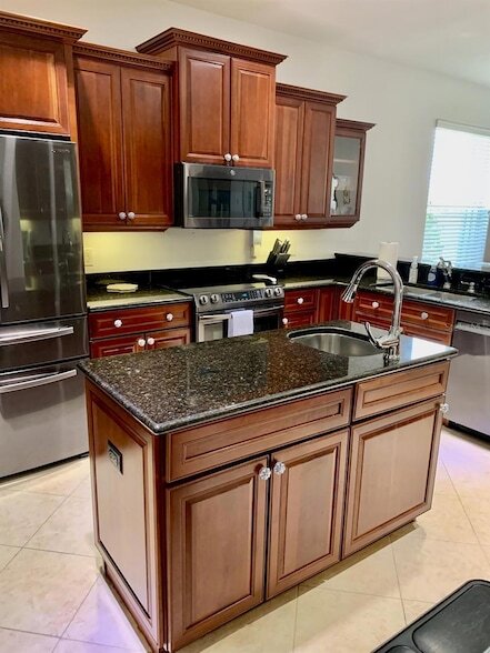 Building Photo - 24312 Westgate Blvd