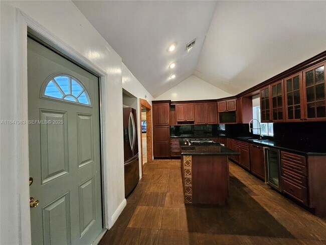 Building Photo - 38 SW 6th St