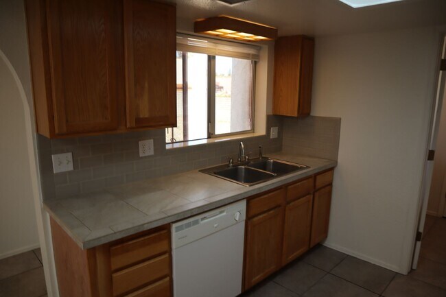 Building Photo - NEW A/C, Freshly Painted Inside and Outsid...