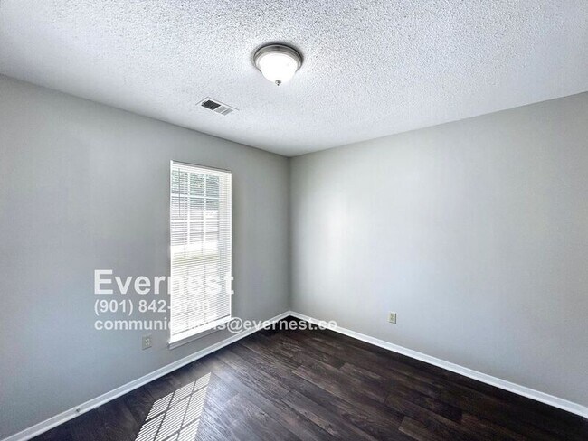Building Photo - 6123 Kensington Cir