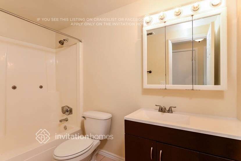 Building Photo - 6401 Bali Ct