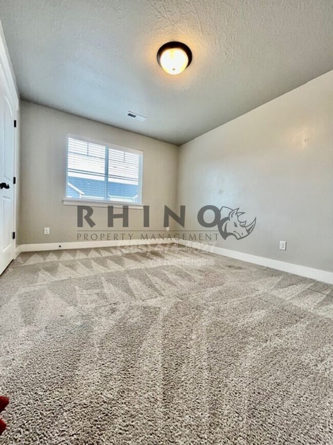 Building Photo - 53 N 2000 W