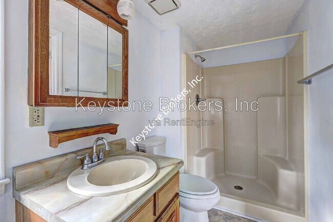 Building Photo - 1282 Baker Dr