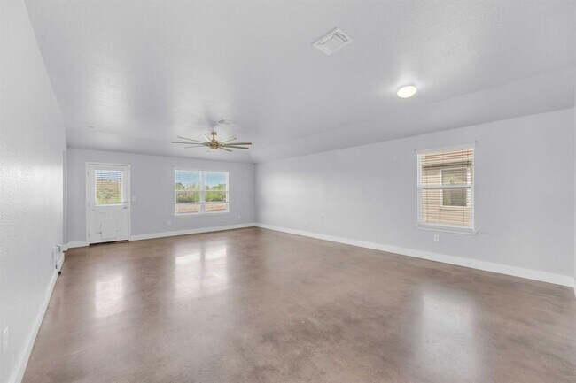 Building Photo - 18125 Ryegate Dr