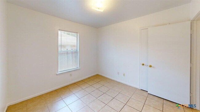 Building Photo - 208 Elbert Ln