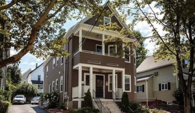 Building Photo - 148 Albion St