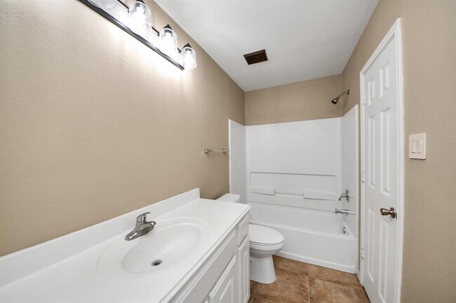 Building Photo - 4106 Falling Trace Ln