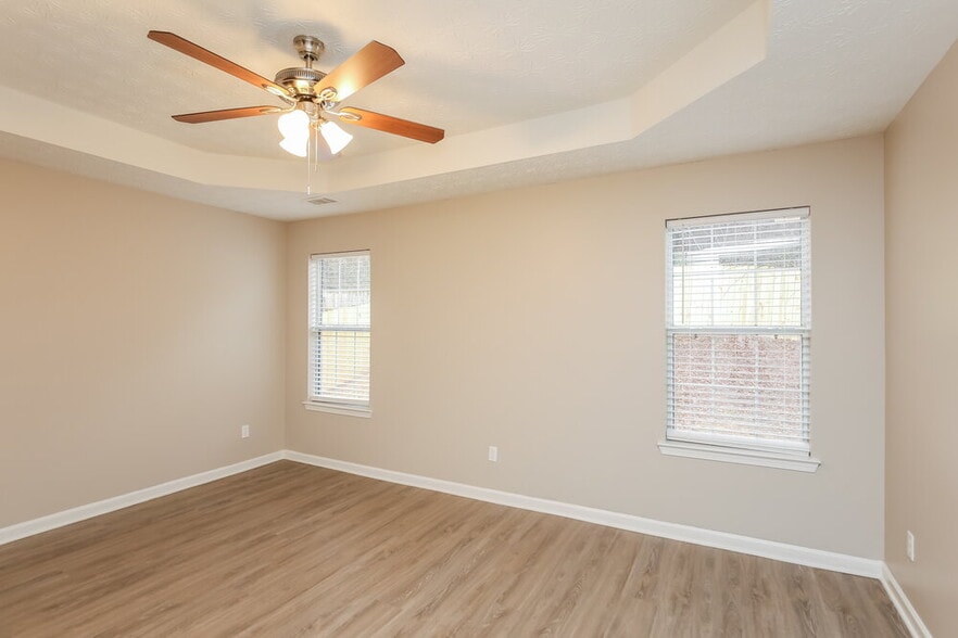 Building Photo - 2167 Mulberry Ln