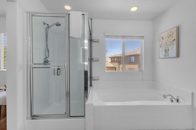 Building Photo - 84440 Quartino Pl