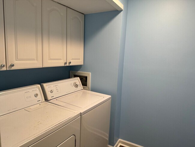 Building Photo - 2 Bedroom, 2.5 Bathroom Half Double in Dublin, OH