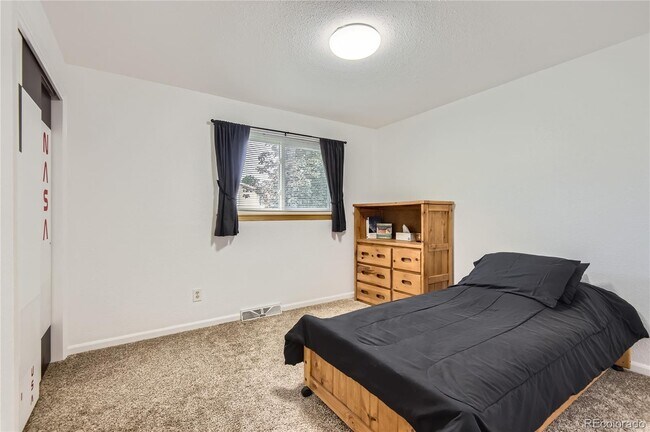 Building Photo - 13123 Spica Dr