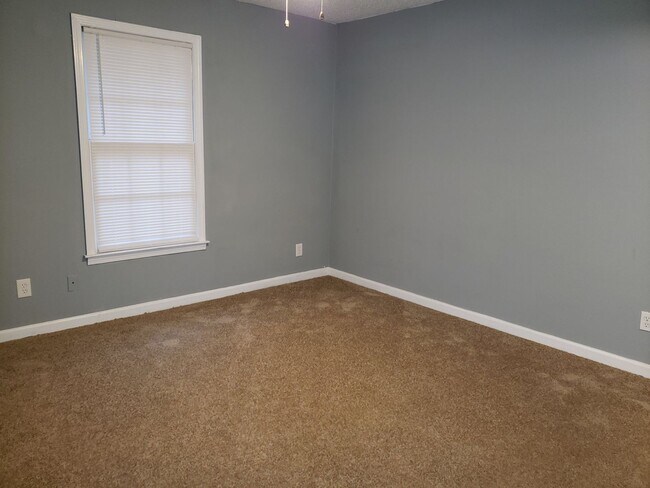 Building Photo - 5656 Heron Ct
