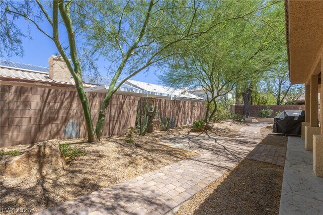 Building Photo - 6288 Fisher Ave