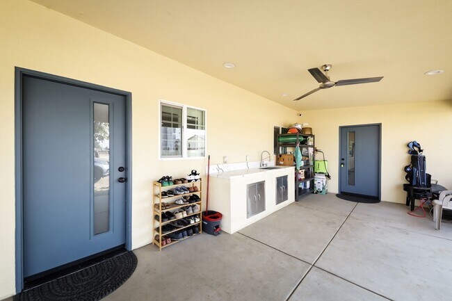 Building Photo - FOR RENT Fully Remodeled 4 Bed / 3 Bath Home on 2.4 Acres Modern Upgrades & Open Land