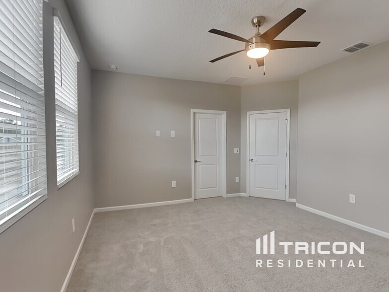 Building Photo - 745 Honeyrock St