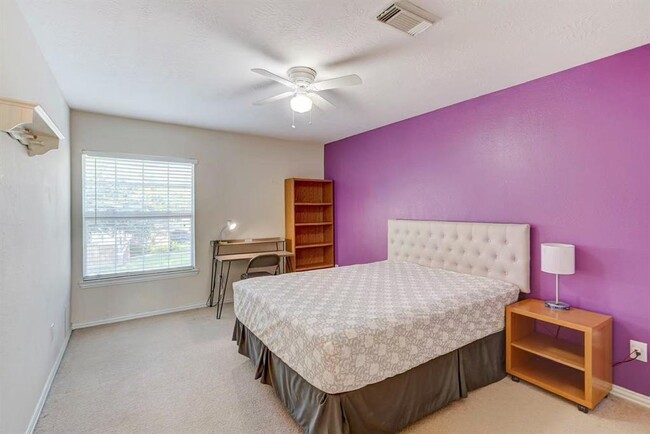 Building Photo - 8018 Prairie Sage Dr