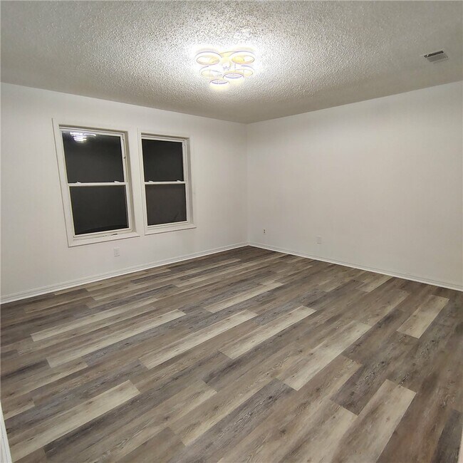 Building Photo - 3129 Glen Flora Way