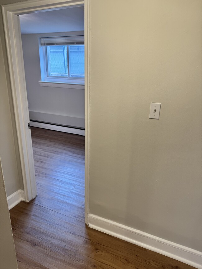 Building Photo - 63 Selkirk Rd