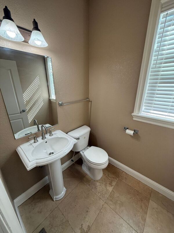 Building Photo - 1690 Titan Dr NW