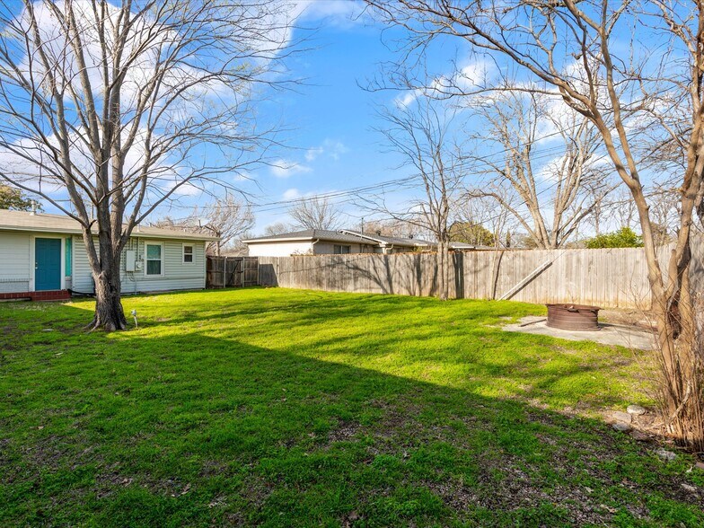 Building Photo - 4201 Anita Ave