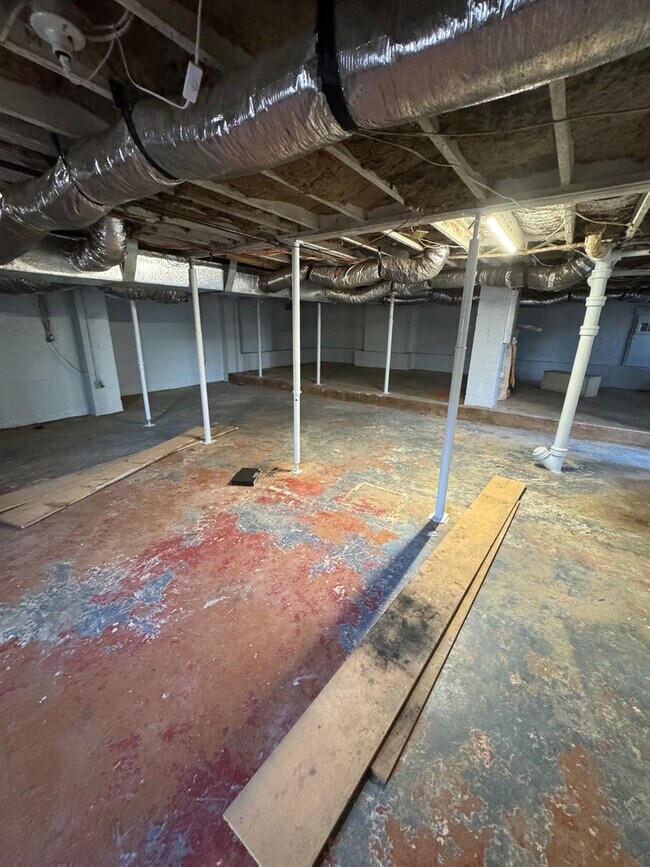 Building Photo - Newly Renovated Home in Florence!!